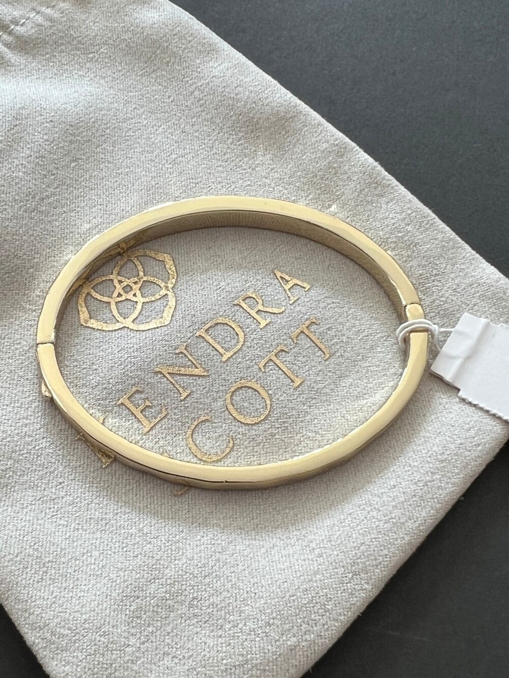 Kendra Scott Zorte Bangle Bracelet In Gold
